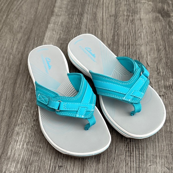 Clarks Turquoise and Light Gray Women's Sandals - Picture 1 of 4